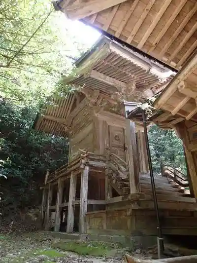 志加奴神社の本殿