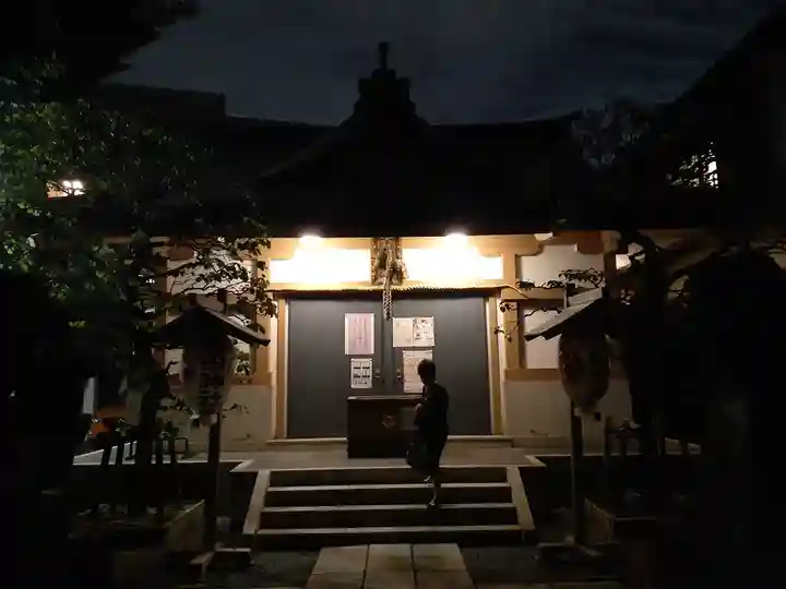 穏田神社の本殿・本堂