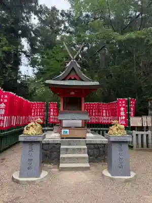 春日大社金龍神社（禁裡殿）の{uncategorized: "未分類", other: "その他", undefined: "問題あり", building: "その他建物", grave: "お墓", sacred_gate: "鳥居", guardian: "狛犬", statue: "像", buddha: "仏像", history: "歴史", nature: "自然", garden: "庭園", animal: "動物", pagoda: "塔", temizu: "手水舎", mountain_gate: "山門・神門", sanctuary: "本殿・本堂", subordinate: "末社・摂社", art: "芸術", scenery: "景色", jizo: "地蔵", ema: "絵馬", goshuin: "御朱印", omikuji: "おみくじ", items: "授与品その他", amulet: "お守り", goshuincho: "御朱印帳", eats: "食事", festival: "お祭り", votive_dance: "神楽", shichigosan: "七五三参", wedding: "結婚式", experience: "体験その他", initially: "初詣", around: "周辺", anti_infection: "感染症対策"}