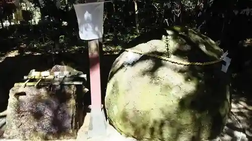 花窟神社の塔