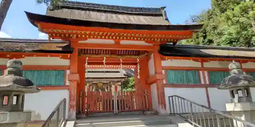 吉田神社の山門・神門