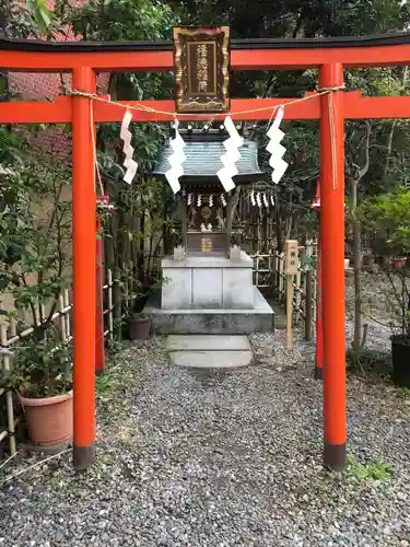 三田春日神社の末社