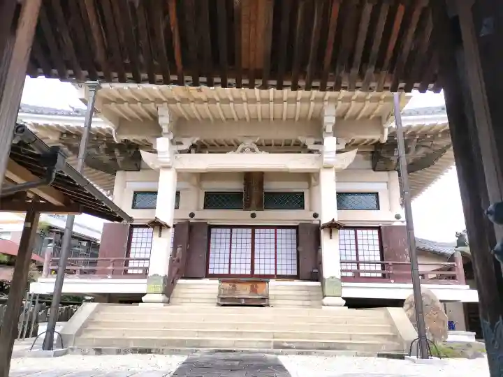 宗泰寺の{uncategorized: "未分類", other: "その他", undefined: "問題あり", building: "その他建物", grave: "お墓", sacred_gate: "鳥居", guardian: "狛犬", statue: "像", buddha: "仏像", history: "歴史", nature: "自然", garden: "庭園", animal: "動物", pagoda: "塔", temizu: "手水舎", mountain_gate: "山門・神門", sanctuary: "本殿・本堂", subordinate: "末社・摂社", art: "芸術", scenery: "景色", jizo: "地蔵", ema: "絵馬", goshuin: "御朱印", omikuji: "おみくじ", items: "授与品その他", amulet: "お守り", goshuincho: "御朱印帳", eats: "食事", festival: "お祭り", votive_dance: "神楽", shichigosan: "七五三参", wedding: "結婚式", experience: "体験その他", initially: "初詣", around: "周辺", anti_infection: "感染症対策"}