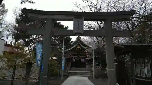 彌彦神社　(伊夜日子神社)の鳥居