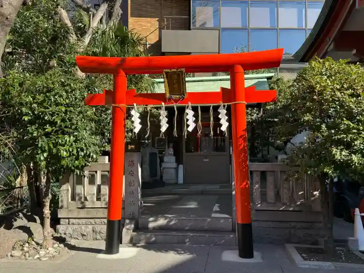 神田神社(神田明神)の{uncategorized: "未分類", other: "その他", undefined: "問題あり", building: "その他建物", grave: "お墓", sacred_gate: "鳥居", guardian: "狛犬", statue: "像", buddha: "仏像", history: "歴史", nature: "自然", garden: "庭園", animal: "動物", pagoda: "塔", temizu: "手水舎", mountain_gate: "山門・神門", sanctuary: "本殿・本堂", subordinate: "末社・摂社", art: "芸術", scenery: "景色", jizo: "地蔵", ema: "絵馬", goshuin: "御朱印", omikuji: "おみくじ", items: "授与品その他", amulet: "お守り", goshuincho: "御朱印帳", eats: "食事", festival: "お祭り", votive_dance: "神楽", shichigosan: "七五三参", wedding: "結婚式", experience: "体験その他", initially: "初詣", around: "周辺", anti_infection: "感染症対策"}