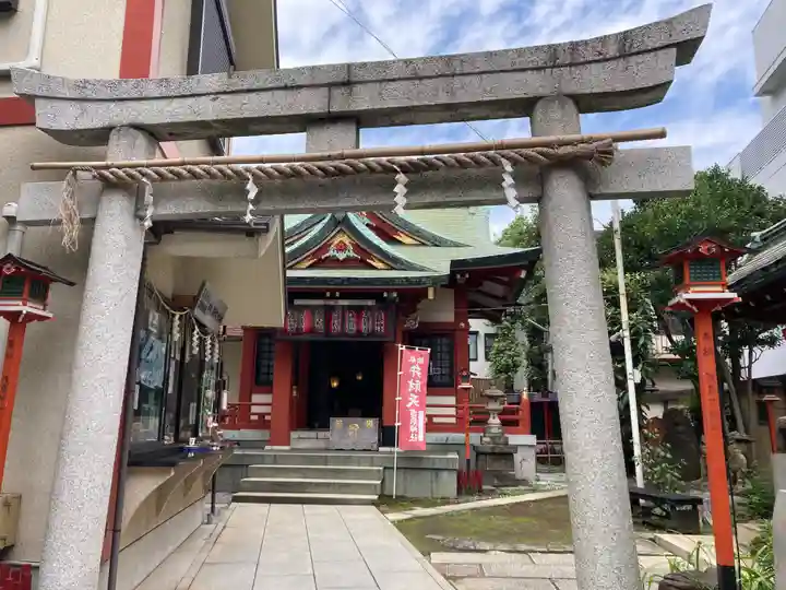 吉原神社の鳥居