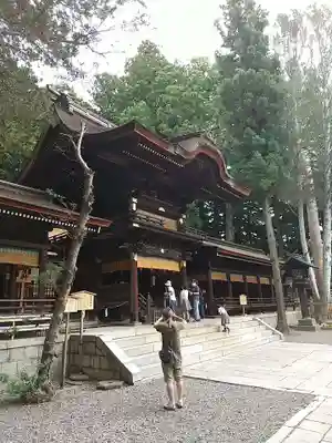 諏訪大社下社秋宮の本殿・本堂