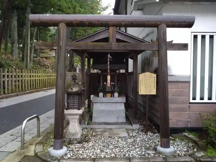 綱引弁財天社(和歌山県)