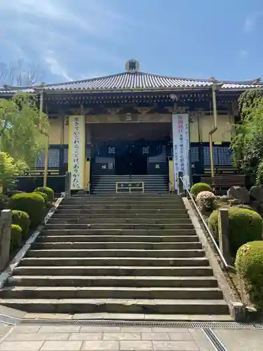 本佛寺の本殿