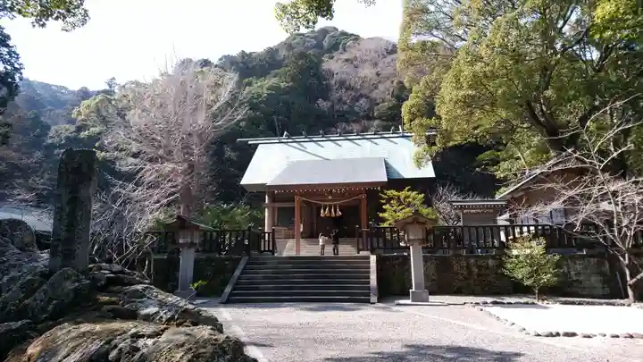 安房神社の本殿・本堂