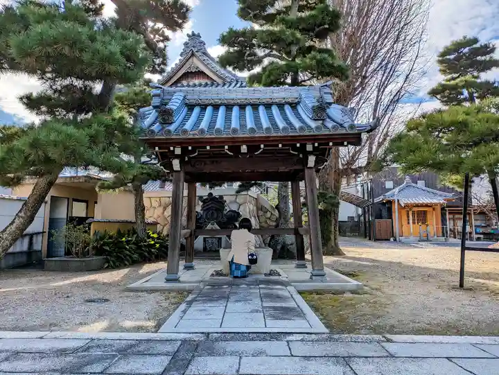 龍泉寺の手水舎