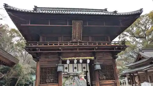 伊豫豆比古命神社の山門・神門