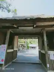 川勾神社の山門