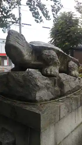 杉杜白髭神社の狛犬