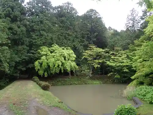 八坂神社・境内社川枯社の庭園