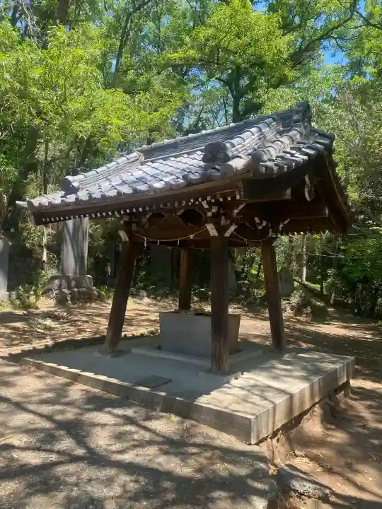 高山神社の{uncategorized: "未分類", other: "その他", undefined: "問題あり", building: "その他建物", grave: "お墓", sacred_gate: "鳥居", guardian: "狛犬", statue: "像", buddha: "仏像", history: "歴史", nature: "自然", garden: "庭園", animal: "動物", pagoda: "塔", temizu: "手水舎", mountain_gate: "山門・神門", sanctuary: "本殿・本堂", subordinate: "末社・摂社", art: "芸術", scenery: "景色", jizo: "地蔵", ema: "絵馬", goshuin: "御朱印", omikuji: "おみくじ", items: "授与品その他", amulet: "お守り", goshuincho: "御朱印帳", eats: "食事", festival: "お祭り", votive_dance: "神楽", shichigosan: "七五三参", wedding: "結婚式", experience: "体験その他", initially: "初詣", around: "周辺", anti_infection: "感染症対策"}