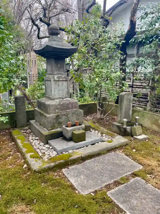 誓閑寺の{uncategorized: "未分類", other: "その他", undefined: "問題あり", building: "その他建物", grave: "お墓", sacred_gate: "鳥居", guardian: "狛犬", statue: "像", buddha: "仏像", history: "歴史", nature: "自然", garden: "庭園", animal: "動物", pagoda: "塔", temizu: "手水舎", mountain_gate: "山門・神門", sanctuary: "本殿・本堂", subordinate: "末社・摂社", art: "芸術", scenery: "景色", jizo: "地蔵", ema: "絵馬", goshuin: "御朱印", omikuji: "おみくじ", items: "授与品その他", amulet: "お守り", goshuincho: "御朱印帳", eats: "食事", festival: "お祭り", votive_dance: "神楽", shichigosan: "七五三参", wedding: "結婚式", experience: "体験その他", initially: "初詣", around: "周辺", anti_infection: "感染症対策"}