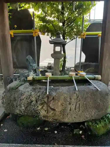 洲嵜神社の手水舎