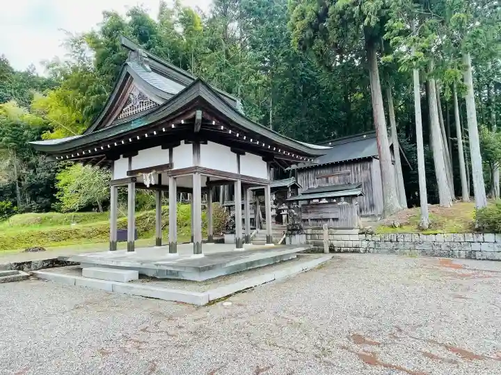 天満社の{uncategorized: "未分類", other: "その他", undefined: "問題あり", building: "その他建物", grave: "お墓", sacred_gate: "鳥居", guardian: "狛犬", statue: "像", buddha: "仏像", history: "歴史", nature: "自然", garden: "庭園", animal: "動物", pagoda: "塔", temizu: "手水舎", mountain_gate: "山門・神門", sanctuary: "本殿・本堂", subordinate: "末社・摂社", art: "芸術", scenery: "景色", jizo: "地蔵", ema: "絵馬", goshuin: "御朱印", omikuji: "おみくじ", items: "授与品その他", amulet: "お守り", goshuincho: "御朱印帳", eats: "食事", festival: "お祭り", votive_dance: "神楽", shichigosan: "七五三参", wedding: "結婚式", experience: "体験その他", initially: "初詣", around: "周辺", anti_infection: "感染症対策"}