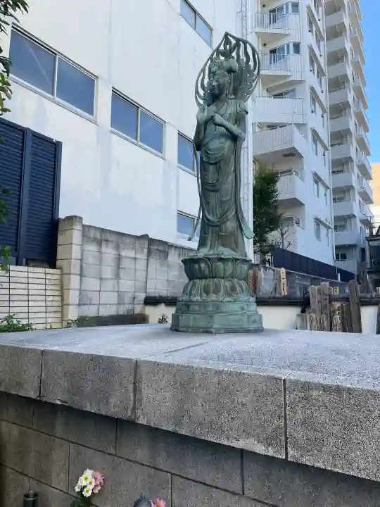 十方寺の{uncategorized: "未分類", other: "その他", undefined: "問題あり", building: "その他建物", grave: "お墓", sacred_gate: "鳥居", guardian: "狛犬", statue: "像", buddha: "仏像", history: "歴史", nature: "自然", garden: "庭園", animal: "動物", pagoda: "塔", temizu: "手水舎", mountain_gate: "山門・神門", sanctuary: "本殿・本堂", subordinate: "末社・摂社", art: "芸術", scenery: "景色", jizo: "地蔵", ema: "絵馬", goshuin: "御朱印", omikuji: "おみくじ", items: "授与品その他", amulet: "お守り", goshuincho: "御朱印帳", eats: "食事", festival: "お祭り", votive_dance: "神楽", shichigosan: "七五三参", wedding: "結婚式", experience: "体験その他", initially: "初詣", around: "周辺", anti_infection: "感染症対策"}
