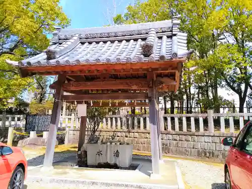樹木神社の手水舎