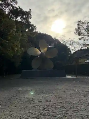 金刀比羅宮の{uncategorized: "未分類", other: "その他", undefined: "問題あり", building: "その他建物", grave: "お墓", sacred_gate: "鳥居", guardian: "狛犬", statue: "像", buddha: "仏像", history: "歴史", nature: "自然", garden: "庭園", animal: "動物", pagoda: "塔", temizu: "手水舎", mountain_gate: "山門・神門", sanctuary: "本殿・本堂", subordinate: "末社・摂社", art: "芸術", scenery: "景色", jizo: "地蔵", ema: "絵馬", goshuin: "御朱印", omikuji: "おみくじ", items: "授与品その他", amulet: "お守り", goshuincho: "御朱印帳", eats: "食事", festival: "お祭り", votive_dance: "神楽", shichigosan: "七五三参", wedding: "結婚式", experience: "体験その他", initially: "初詣", around: "周辺", anti_infection: "感染症対策"}