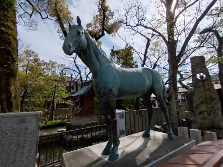 石切劔箭神社の{uncategorized: "未分類", other: "その他", undefined: "問題あり", building: "その他建物", grave: "お墓", sacred_gate: "鳥居", guardian: "狛犬", statue: "像", buddha: "仏像", history: "歴史", nature: "自然", garden: "庭園", animal: "動物", pagoda: "塔", temizu: "手水舎", mountain_gate: "山門・神門", sanctuary: "本殿・本堂", subordinate: "末社・摂社", art: "芸術", scenery: "景色", jizo: "地蔵", ema: "絵馬", goshuin: "御朱印", omikuji: "おみくじ", items: "授与品その他", amulet: "お守り", goshuincho: "御朱印帳", eats: "食事", festival: "お祭り", votive_dance: "神楽", shichigosan: "七五三参", wedding: "結婚式", experience: "体験その他", initially: "初詣", around: "周辺", anti_infection: "感染症対策"}