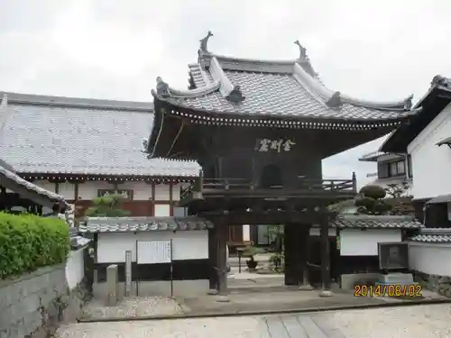 金剛寺の山門