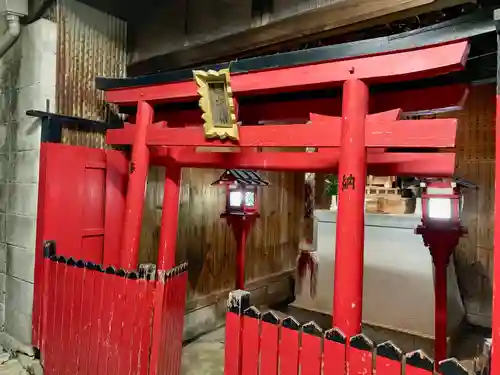 末廣大明神の鳥居