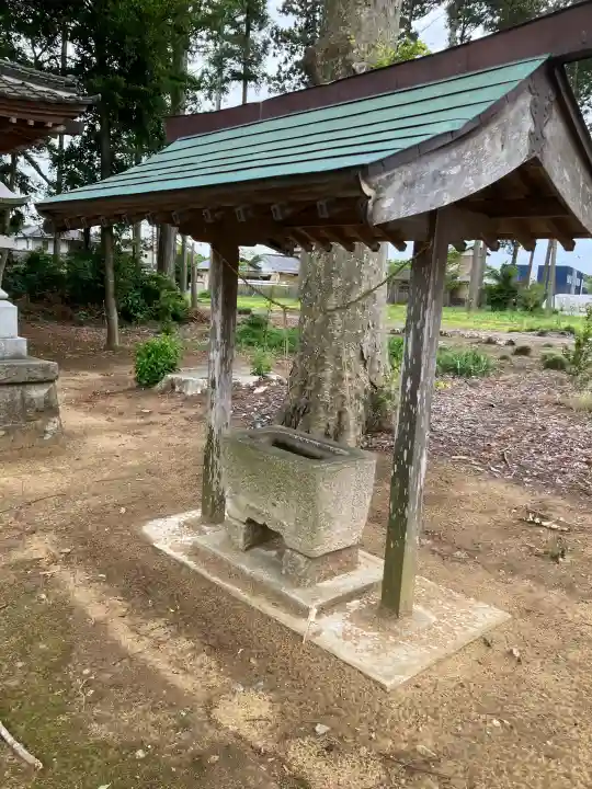 地神神社の{uncategorized: "未分類", other: "その他", undefined: "問題あり", building: "その他建物", grave: "お墓", sacred_gate: "鳥居", guardian: "狛犬", statue: "像", buddha: "仏像", history: "歴史", nature: "自然", garden: "庭園", animal: "動物", pagoda: "塔", temizu: "手水舎", mountain_gate: "山門・神門", sanctuary: "本殿・本堂", subordinate: "末社・摂社", art: "芸術", scenery: "景色", jizo: "地蔵", ema: "絵馬", goshuin: "御朱印", omikuji: "おみくじ", items: "授与品その他", amulet: "お守り", goshuincho: "御朱印帳", eats: "食事", festival: "お祭り", votive_dance: "神楽", shichigosan: "七五三参", wedding: "結婚式", experience: "体験その他", initially: "初詣", around: "周辺", anti_infection: "感染症対策"}