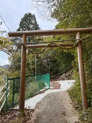 中野皇太神社の{uncategorized: "未分類", other: "その他", undefined: "問題あり", building: "その他建物", grave: "お墓", sacred_gate: "鳥居", guardian: "狛犬", statue: "像", buddha: "仏像", history: "歴史", nature: "自然", garden: "庭園", animal: "動物", pagoda: "塔", temizu: "手水舎", mountain_gate: "山門・神門", sanctuary: "本殿・本堂", subordinate: "末社・摂社", art: "芸術", scenery: "景色", jizo: "地蔵", ema: "絵馬", goshuin: "御朱印", omikuji: "おみくじ", items: "授与品その他", amulet: "お守り", goshuincho: "御朱印帳", eats: "食事", festival: "お祭り", votive_dance: "神楽", shichigosan: "七五三参", wedding: "結婚式", experience: "体験その他", initially: "初詣", around: "周辺", anti_infection: "感染症対策"}