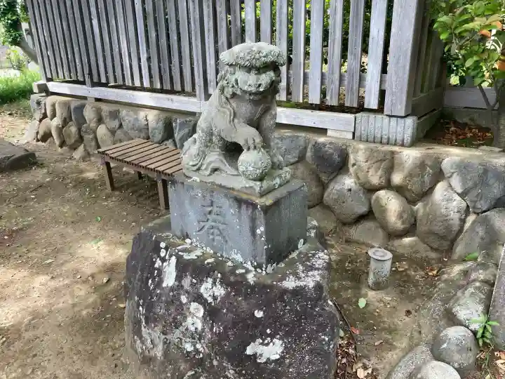 諏訪神社の{uncategorized: "未分類", other: "その他", undefined: "問題あり", building: "その他建物", grave: "お墓", sacred_gate: "鳥居", guardian: "狛犬", statue: "像", buddha: "仏像", history: "歴史", nature: "自然", garden: "庭園", animal: "動物", pagoda: "塔", temizu: "手水舎", mountain_gate: "山門・神門", sanctuary: "本殿・本堂", subordinate: "末社・摂社", art: "芸術", scenery: "景色", jizo: "地蔵", ema: "絵馬", goshuin: "御朱印", omikuji: "おみくじ", items: "授与品その他", amulet: "お守り", goshuincho: "御朱印帳", eats: "食事", festival: "お祭り", votive_dance: "神楽", shichigosan: "七五三参", wedding: "結婚式", experience: "体験その他", initially: "初詣", around: "周辺", anti_infection: "感染症対策"}