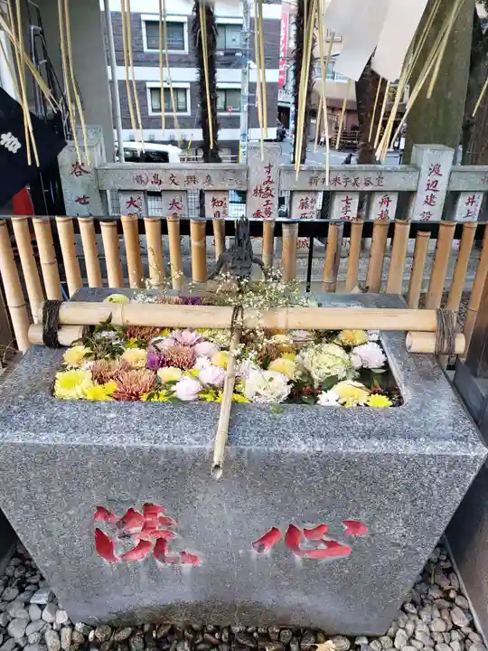 高円寺氷川神社の手水舎
