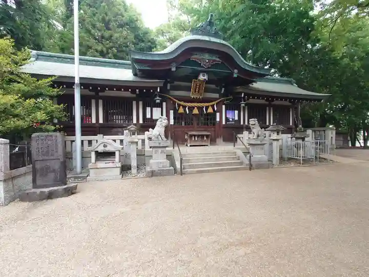 挙母神社の本殿・本堂