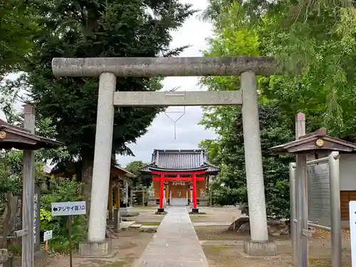 足立神社の鳥居