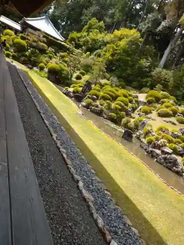 龍潭寺の庭園