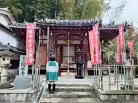 岡本寺の本殿・本堂