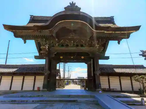 本山専修寺の山門・神門