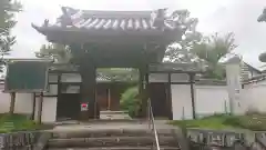 西迎寺の山門