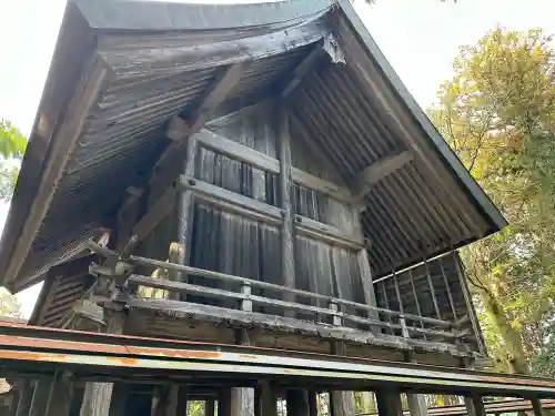 能義神社の{uncategorized: "未分類", other: "その他", undefined: "問題あり", building: "その他建物", grave: "お墓", sacred_gate: "鳥居", guardian: "狛犬", statue: "像", buddha: "仏像", history: "歴史", nature: "自然", garden: "庭園", animal: "動物", pagoda: "塔", temizu: "手水舎", mountain_gate: "山門・神門", sanctuary: "本殿・本堂", subordinate: "末社・摂社", art: "芸術", scenery: "景色", jizo: "地蔵", ema: "絵馬", goshuin: "御朱印", omikuji: "おみくじ", items: "授与品その他", amulet: "お守り", goshuincho: "御朱印帳", eats: "食事", festival: "お祭り", votive_dance: "神楽", shichigosan: "七五三参", wedding: "結婚式", experience: "体験その他", initially: "初詣", around: "周辺", anti_infection: "感染症対策"}