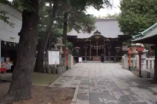 草加神社の本殿