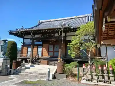 観音寺の{uncategorized: "未分類", other: "その他", undefined: "問題あり", building: "その他建物", grave: "お墓", sacred_gate: "鳥居", guardian: "狛犬", statue: "像", buddha: "仏像", history: "歴史", nature: "自然", garden: "庭園", animal: "動物", pagoda: "塔", temizu: "手水舎", mountain_gate: "山門・神門", sanctuary: "本殿・本堂", subordinate: "末社・摂社", art: "芸術", scenery: "景色", jizo: "地蔵", ema: "絵馬", goshuin: "御朱印", omikuji: "おみくじ", items: "授与品その他", amulet: "お守り", goshuincho: "御朱印帳", eats: "食事", festival: "お祭り", votive_dance: "神楽", shichigosan: "七五三参", wedding: "結婚式", experience: "体験その他", initially: "初詣", around: "周辺", anti_infection: "感染症対策"}