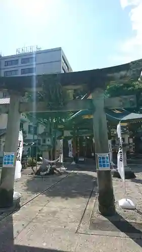 歌懸稲荷神社の鳥居