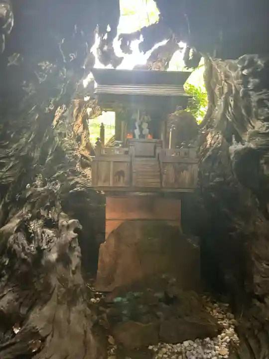 牛嶋天満宮の{uncategorized: "未分類", other: "その他", undefined: "問題あり", building: "その他建物", grave: "お墓", sacred_gate: "鳥居", guardian: "狛犬", statue: "像", buddha: "仏像", history: "歴史", nature: "自然", garden: "庭園", animal: "動物", pagoda: "塔", temizu: "手水舎", mountain_gate: "山門・神門", sanctuary: "本殿・本堂", subordinate: "末社・摂社", art: "芸術", scenery: "景色", jizo: "地蔵", ema: "絵馬", goshuin: "御朱印", omikuji: "おみくじ", items: "授与品その他", amulet: "お守り", goshuincho: "御朱印帳", eats: "食事", festival: "お祭り", votive_dance: "神楽", shichigosan: "七五三参", wedding: "結婚式", experience: "体験その他", initially: "初詣", around: "周辺", anti_infection: "感染症対策"}