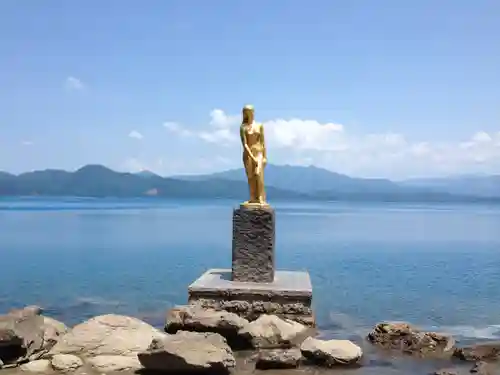 浮木神社の像