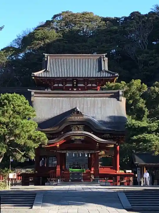 鶴岡八幡宮の本殿・本堂