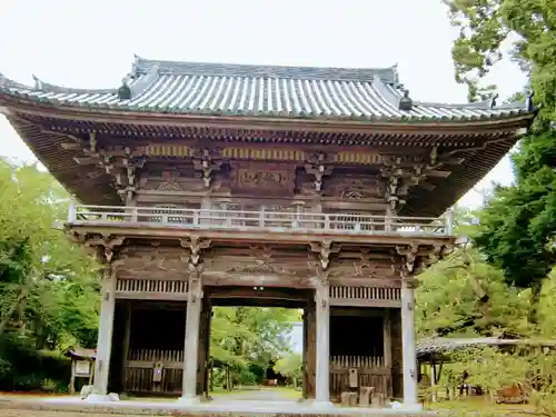 鏡忍寺の山門