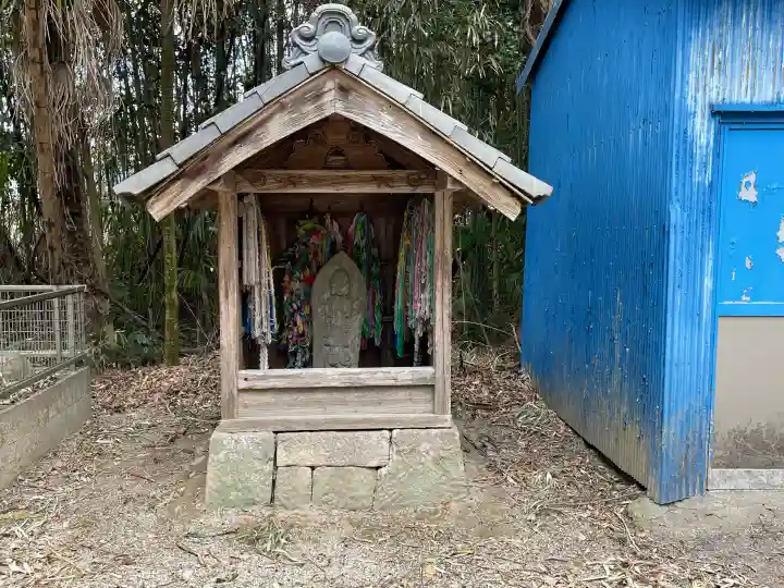 清水神社の{uncategorized: "未分類", other: "その他", undefined: "問題あり", building: "その他建物", grave: "お墓", sacred_gate: "鳥居", guardian: "狛犬", statue: "像", buddha: "仏像", history: "歴史", nature: "自然", garden: "庭園", animal: "動物", pagoda: "塔", temizu: "手水舎", mountain_gate: "山門・神門", sanctuary: "本殿・本堂", subordinate: "末社・摂社", art: "芸術", scenery: "景色", jizo: "地蔵", ema: "絵馬", goshuin: "御朱印", omikuji: "おみくじ", items: "授与品その他", amulet: "お守り", goshuincho: "御朱印帳", eats: "食事", festival: "お祭り", votive_dance: "神楽", shichigosan: "七五三参", wedding: "結婚式", experience: "体験その他", initially: "初詣", around: "周辺", anti_infection: "感染症対策"}