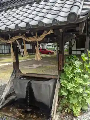 松本神社の手水舎