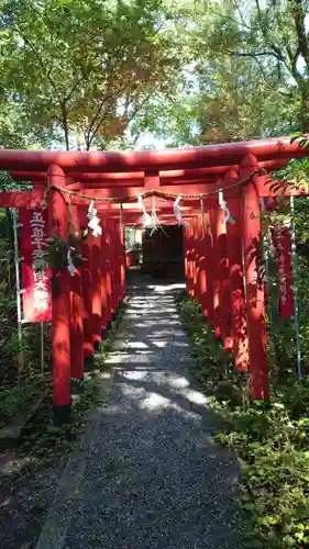 立坂神社の末社